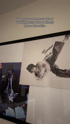 Collecting 5SOS vs. Stray Kids Merchandise Preferences