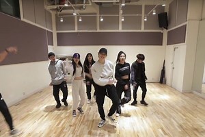 Watch: Kang Daniel Gets The Groove On In Feel-Good "2U" Dance Practice Video | Soompi