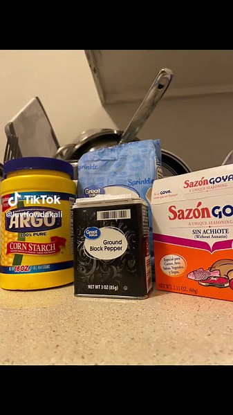 5 chicken legs gone in 5 minutes! #food #foodtiktok #howtofrychicken #momsoftiktok #superbowl #goodmorning #trending