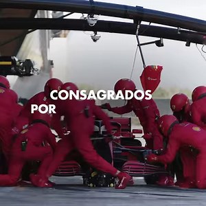 284K views · 34 reactions | Orgullosos de haber renovado nuestra alianza con Scuderia Ferrari, siendo no solo el proveedor de combustible y su patrocinador, sino también con un papel fundamental en la reconversión de la F1 hacia la sostenibilidad. Innovando dentro y fuera de la pista . #Shell #ShellVPower #Formula1 #racing #F1 #Ferrari | Shell | Facebook