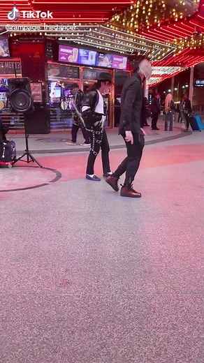 This moonwalk was so smooth