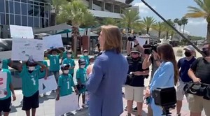 122K views · 3.1K reactions | TOUCHDOWN IN JAX✈️ | Trevor Lawrence arrives in Jacksonville after historic draft pick. Fans couldn’t wait to welcome the new player to #DUUUVAL when he arrived at TIAA Bank Field moments ago. https://bit.ly/332sY9l | WJXT4 The Local Station / News4JAX | Facebook