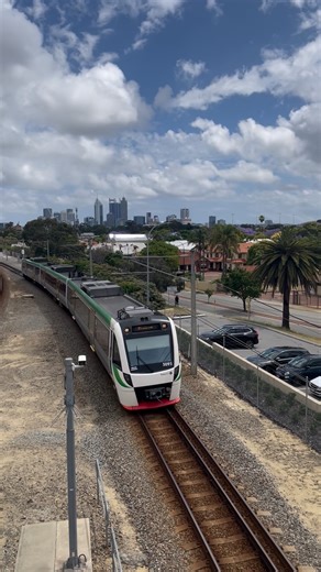 Transperth 3 Car B - Series Set 95 arriving at Mount Lawley Station