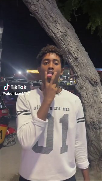 Coppy link please😟🫵🏻#challangetiktok #accept #foryoupage #somalitiktok #saaqinho @˹˹✨ 𝑴𝑨𝑨𝑵𝑶𝑾˹✨˼˼