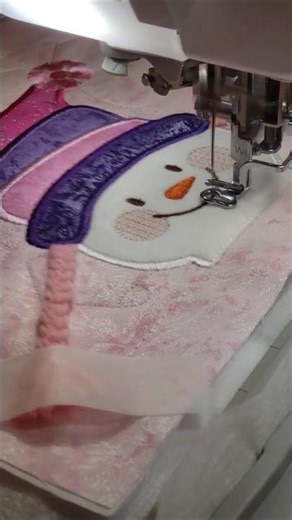 New Tutorial posted! Let it Snow Pillow by Kimberbell!