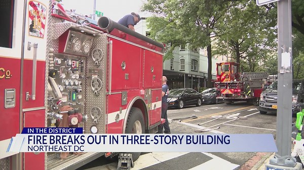 Fire breaks out in three-story building above restaurant in Northeast DC