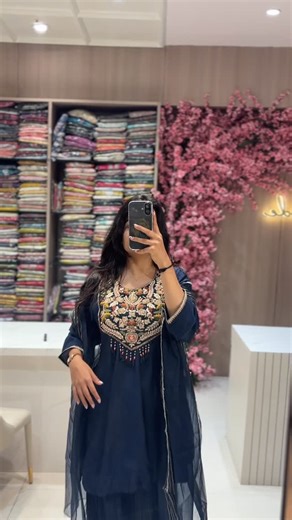 Ala_mode on Instagram: "Shop this beautiful Indo-western pattern only @alamode_slg #outfitoftheday#ladies#dress#alamode#fashion#supportsmallbusiness#smallbusiness#indowestern"