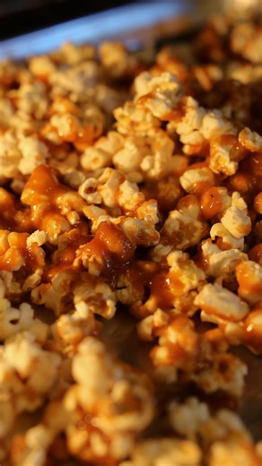 Amish Country Popcorn on Instagram: "✨ Caramel Popcorn Recipe ✨ Made with Amish Country Popcorn’s Extra Large Caramel Type kernels for that big, beautiful crunch! 🍿🍯 Ingredients: 👉 10 cups popped Amish Country Extra Large Caramel Type popcorn 👉 1 cup unsalted butter 👉 2 cups brown sugar 👉 1/2 cup light corn syrup 👉 1 tsp salt 👉 1/2 tsp baking soda 👉 1 tsp vanilla extract Instructions: 1️⃣ Preheat oven to 250°F (120°C). 2️⃣ Pop the kernels & place popcorn in a large bowl. 3️⃣ In a saucep