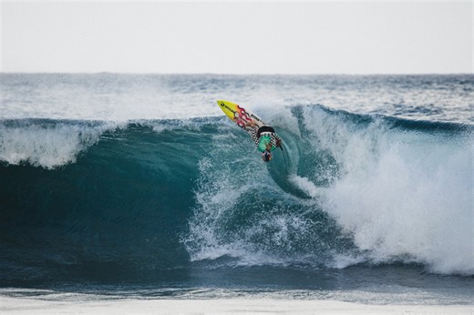 Vans Pipe Masters Finals: Everyone Stops To Watch