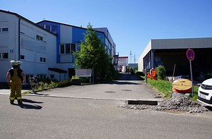 Arbeitsunfall in Freiberg am Neckar: Minibagger-Fahrer stirbt drei Tage nach Unfall