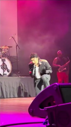 This performance belongs on a world stage 🕺 #whosbad #michaeljackson #shorts #live #houseofblues