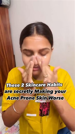 Yashaswi Soni | Skincare | Makeup on Instagram: "The 2 Worst Skincare Habits👇 Make sure you Share it with your Loved once to make them Aware🤗 -Yaar I used to wash my face with facewash so frequently like 4 times thinking that it will control the sebum production but it made my acne even worse and damaged my skin barrier. hah! Pity Me😣 So please my love learn from my mistake & experience and never ever wash your face more than Twice in a day🤗 2- Skipping the Oil Cleansing thinking that It wil