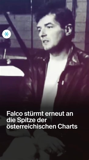 Vor 40 Jahren erreichte der Wiener Rapper und Austropop-Star Falco mit seinem Album „Falco 3“ Platz 1 der Charts. 🎶 Nun ist zum Jubiläum neue eine Deluxe-Version erschienen, die es wieder an die Spitze schaffte. Diese beinhaltet neben einem Remaster des originalen Albums 27 Bonustracks, inklusive Live Versionen und Demos. 💿 Am 28. November findet außerdem ein besonderes Konzert statt, bei dem ihr Falco über LED-Screens erleben könnt, begleitet von der originalen Liveband und Gastmusikern. Seid