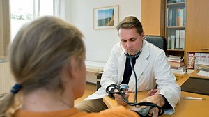 Ärger bei Beamten und Pensionären: Der Zank um die Beihilfe weitet sich aus