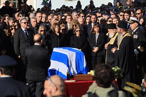 A last farewell to Costas Simitis at the Athens Metropolitan Cathedral | Pagenews.gr