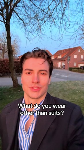 Ocinsshow (@ocinsshow)’s videos with Blue (Da Ba Dee) (Gabry Ponte Ice Pop Radio) - Eiffel 65