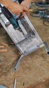 Genius DIY: Transform Your Grinder into a Wood Cutting Machine! #creativeideas #diyproject #workshopinspiration #woodworking #innovation #handmade | Ucok Karun