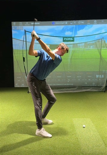 Improving Golf Swing Techniques with PGA Pro