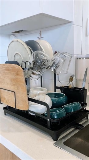 🖤 I didn’t realize how much I needed this until I got it! This 2-tier dish drying rack keeps everything perfectly organized — no more water dripping all over the counter. 🙌 It makes my kitchen look so much cleaner and more put together! #kitchenorganization #dishrack #homeorganization #kitchenhacks #cleanhome #minimalistkitchen #kitchenmusthaves #amazonfinds #tidyhome #duyencd #homemini #organizedhome | Interior Decor World