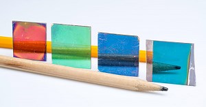 Optical coating reflects and transmits the same wavelength of light