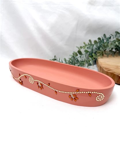 Decorative bowl made of jesin, jewelry tray, oval