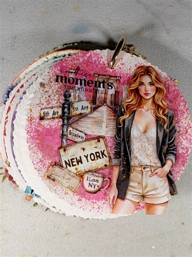 New York City a vibrant metropolis! I like NYC and hope I can show my son this amazing city one day. One of my favorite places there, is the Madison Square Park 🥰 I got this gorgeous NYC tape from @Onwize (Werbung unbezahlt) #creatorsearchinsight#scrapbookingideas#mixedmedia#asmr#foryoupagе