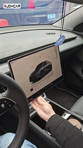 The brand new generation of rotating bracket for my Tesla!!!￼Extremely smooth screen swivel #tesla