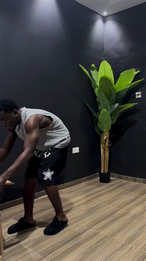 THE GREATEST CHAMPION on Instagram: "God bless every thoughtful friend 🥹 I love gifts so unbox this one with me as I gradually build my studio 🥳🥳 I will use this chair well well 😜🦼 #explore #championrolie"