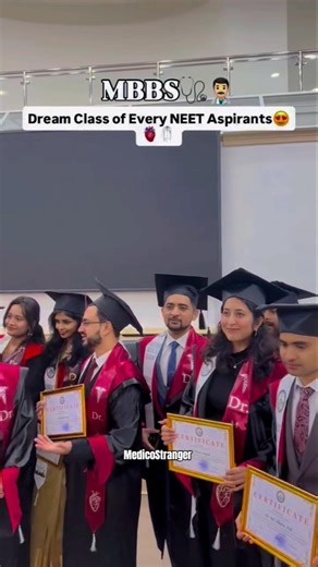 Respect Doctors🩺😍💊Doctor Class🩺🔥🎯#medicostranger#bestmedicalcollegeinindia#ytshorts#aiimsdelhi#mbbs