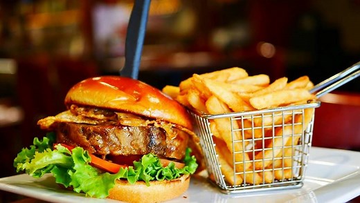 3 Things You Must Try at the Horseshoe Pub & Restaurant Hudson, Massachusetts | Taste of Massachusetts