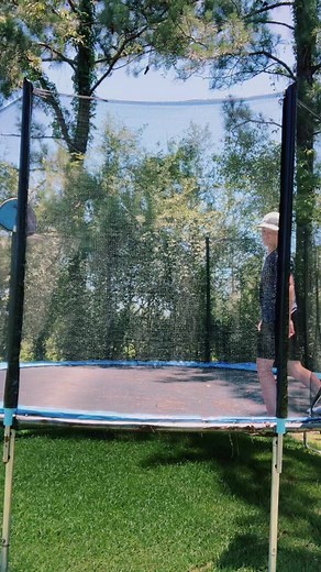 #backflip #onpoint #trampoline @Itz_obv_aj