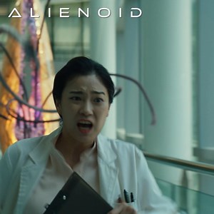 Ein Sci-Fi-Spektakel der Extraklasse 👽 ALIENOID 👁👁 Jetzt im Mediabook (UHD-Blu-ray Blu-ray) erhältlich. 🛸 Online schauen könnt ihr u.a. bei Prime Video oder iTunes. #alien #alienoid #mediabook #mediabookcollection #korea #koreanfilm #scifi #action #fun #blockbuster #entertainment | capelight pictures