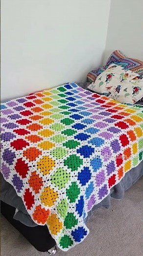 Colorful Crochet Granny square Blanket - super easy crochet blanket, crochet baby blanket