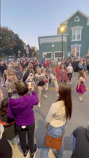 Thriller Dance Mob