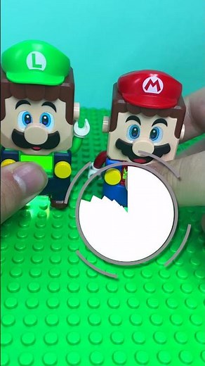 LEGO Mario Low Battery Can you connect a low battery Luigi and a normal LEGO Luigi? #Shorts