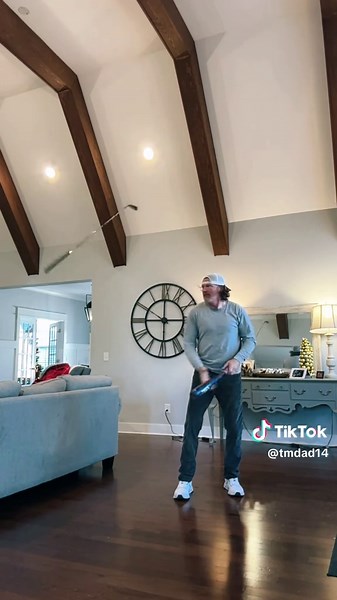 Mastering One-Handed Flips for Ultimate Control