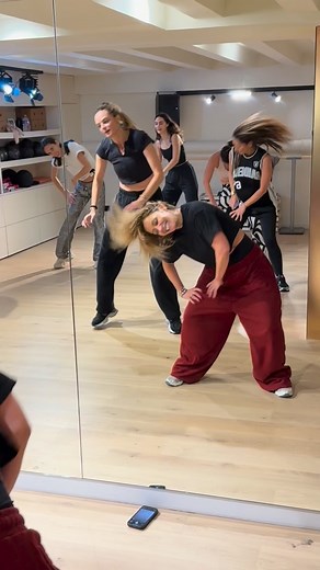 22K views · 1.4K reactions | 朗朗朗朗朗 Pour info @candicezenou me remplace tous les mercredis où je ne suis pas sur Paris pour vous apprendre et continuer avec vous la chorée du mois | Ralph Beaubrun | Facebook