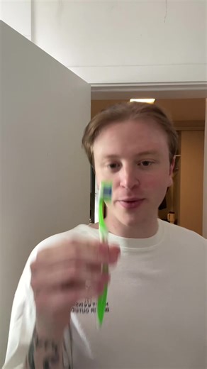 Vídeo de Foganoli ✦ (@foganoli) relacionado a escovando os dentes