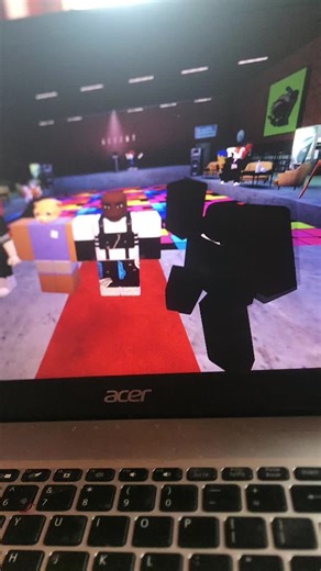 Tuy pc lag như chúng ta cs điện thoại