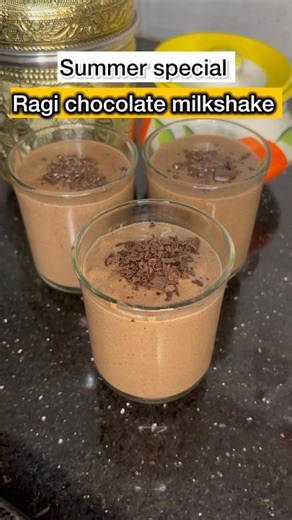 Summer Special Ragi Chocolate Milkshake 🍫 | రాగి చాక్లెట్ Recipe | #varnikavlogs948 #summerdrink