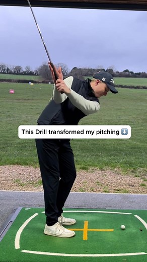 The Hell Drill ⬇️ A fantastic drill to create shaft lean and learn to control the loft whilst pitching. - lead hand on the club as normal - Trail hand in a palm on the side of the club - Maintain the angles all the way through the shot Follow for more drills to help you strike it better ✅