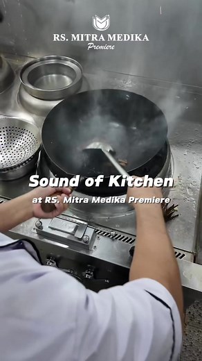 Suasana Dapur RS Mitra Medika Premiere