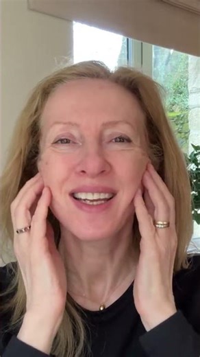 👉 Tight Jaw? Release This Spot #TheFasciaLiftMethod #AliFasciaLift #FacialArchitecture🌿