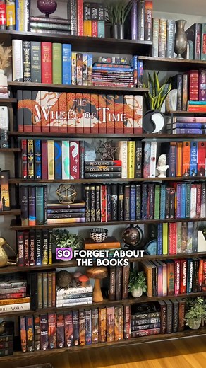 #bookshelves #bookshelfdesign | Shanna Bookstagram