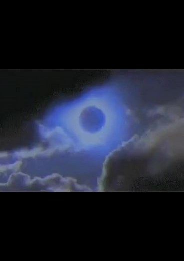 Exploring LXST CXNTURY: Aesthetic VHS Edits