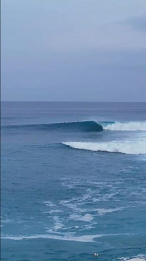 This guy must have been stoked after this wave! 4K #surf #surfing