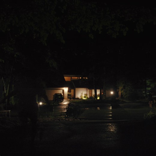 Heure de disparition, exclusivement au cinéma le 8 août. | Warner Bros. Canada