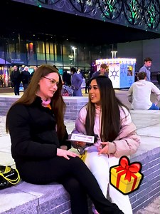 Christmas Gifts For Strangers 😍🎁 | No One Cares