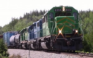 SD40-2 6304 内燃机车重载货列