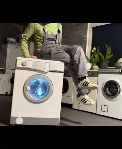 Creating a Washing Machine from Upcycled Parts